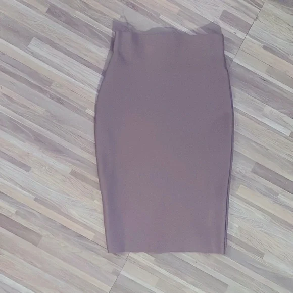 Mauve Pencil, high waisted skirt. Holds you in and gives a great form fit. - Picture 1 of 2